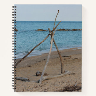 Treibholz am Strand und azurblaues Meer - Pakifoto Notizbuch