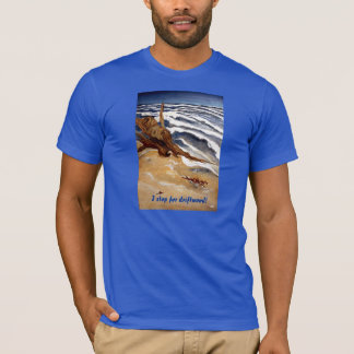 Treibholz durch den Strand-T - Shirt