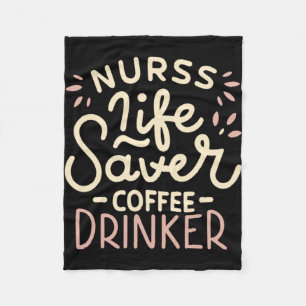 Treibstoff für den Shift Nurse Life Saver Fleecedecke