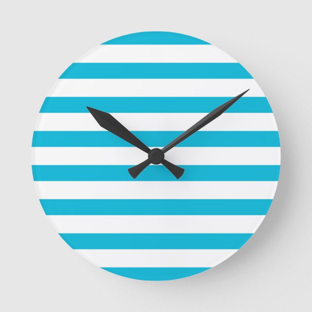 Trend Farbe: lebhafter Cyan Stripes Round Clock Runde Wanduhr (Vorderseite)