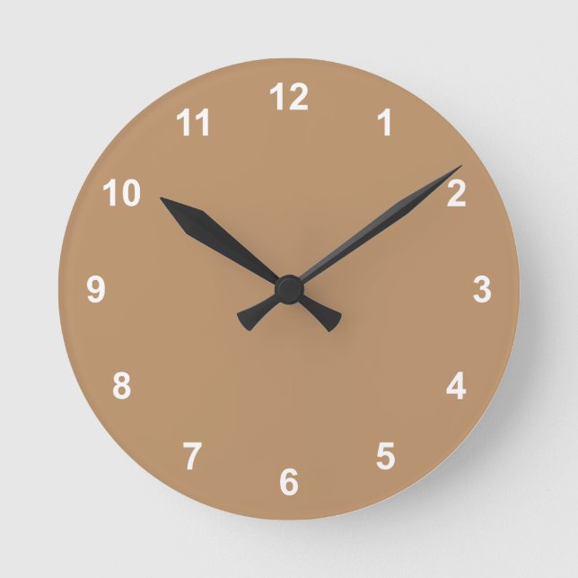 Trend-Farbe - Warme, beige Uhr mit Zahlen (Vorderseite)
