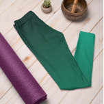 Trend im Herbst Farbe Jade Green Ombre Leggings<br><div class="desc">Stilvolle Jade Green Leggings aus unserer Farbsammlung Herbst & Winter 2023/24 Trend bieten zeitlosen Charme. Diese Ombre Cyan Leggings weisen einen Farbverlauf auf, der von dunkel oben bis hin zu heller/heller an den Beinen verblasst. Diese Jade Green Leggings sind eine großartige Möglichkeit, Ihrem Herbstschrank einen farbenfrohen Pop hinzuzufügen. Sie sind...</div>
