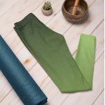 Trend im Herbst Farbe Kiwi Grün Ombre Leggings<br><div class="desc">Stilvolle Kiwi Green Leggings aus der Farbsammlung Herbst & Winter 2023/24 Trend bieten zeitlosen Charme. Diese Ombre Cyan Leggings weisen einen Farbverlauf auf, der von dunkel oben bis hin zu heller/heller an den Beinen verblasst. Diese auffälligen Kiwi Green Leggings sind eine großartige Möglichkeit, Ihrem Herbstschrank einen Pop Farbe zu verleihen....</div>