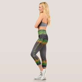 Trendgrüne schwarze Glam tropfend Halloween Thema Capri Leggings