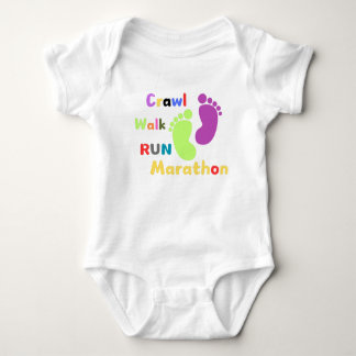 Trendige Babybodyanzüge mit Marathon-Inspiration Baby Strampler