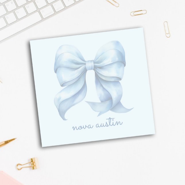 Trendige blaue Schleife personalisiert mit Namensm Post-it Klebezettel (Von Creator hochgeladen)