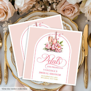 Trendige Blush-Wasserfarben-Blüten und Prosecco-Se Serviette