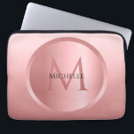 Trendige Rose Gold Template Elegant Mit Monogramm Laptopschutzhülle<br><div class="desc">Trendy Rose Gold Template Elegant Mit Monogramm Moderne Laptop Sleeve / Case.</div>