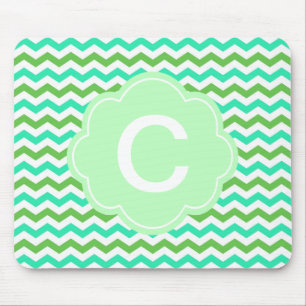 Trendiger, moderner, frischer grüner Chevron-Zickz Mousepad
