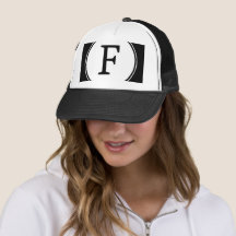 Trendiges Alphabet F Mesh-Cap Monogramm Outfit