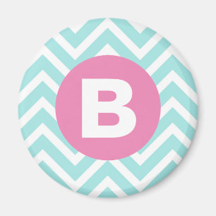 Trendiges Hellblau-Chevron-Rosa-Monogramm Magnet