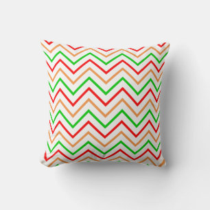 Trendiges helles Chevron-Muster Kissen
