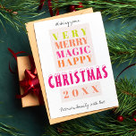 Trendmoderne große Typografie Weihnachtsgrüße Feiertagskarte<br><div class="desc">Feines Typografie-Skript und eine warme heiß rosa Magenta, orange Terrakotta und Minzgrün Farbpalette machen eine moderne Weihnachtsfamilie oder Business-Unternehmen Gruß Nicht-Foto-Karte. Persönliche Gestaltung mit Text und Signatur in handgeschriebenem Skript! Die Karte hat eine hellrosa Farbe auf der Rückseite, sodass Sie, wenn Sie möchten, persönliche handgeschriebene Zeilen und Unterschrift hinzufügen können....</div>