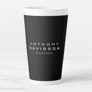 Trendschwarz gemachte moderne minimalistische milchtasse