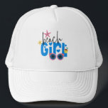 Trendy Beach Girl Künstlerisch Typografy Vacation Truckerkappe<br><div class="desc">Trendy Beach Girl Künstlerisch Typografie Urlaub. Nur die Aufgabe,  zum Strand zu gehen,  dieses typografische Design hat Beach in einem eleganten schwarzen Skript und lustige Schrift für das Wort Girl,  mit Herzmotiven. Sonnenschirme,  Seesterne,  Blume und Cocktails runden das sommerliche Bild ab.</div>