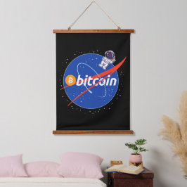Trendy Bitcoin Astronaut Space Crypto Wandteppich Mit Holzrahmen