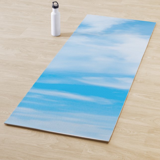 Trendy Blue Sky Clouds Design Template Fitness Yogamatte (Beispiel)