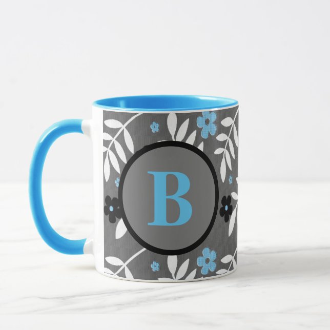 Trendy Blue und Grau Floral Monogram Tasse (Links)