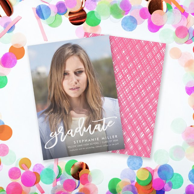 Trendy Brush Script Foto Abschluss Ankündigung (Von Creator hochgeladen)