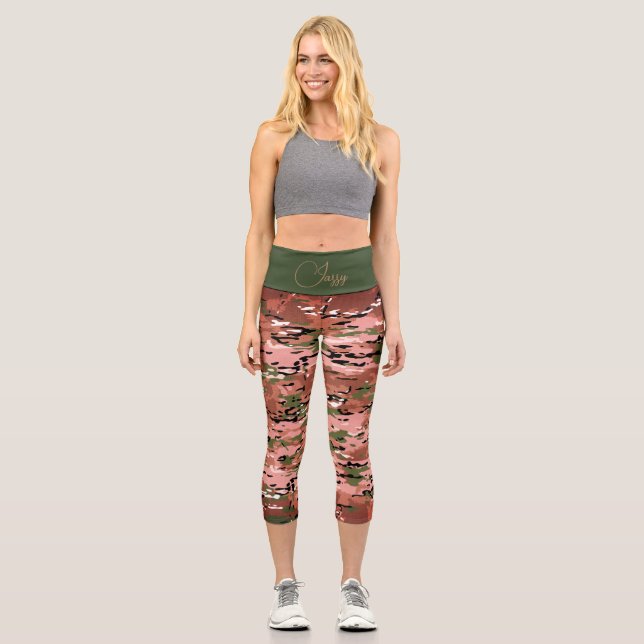 Trendy Burnt Amber Green Camouflage Personalisiert Capri Leggings (Vorderseite)