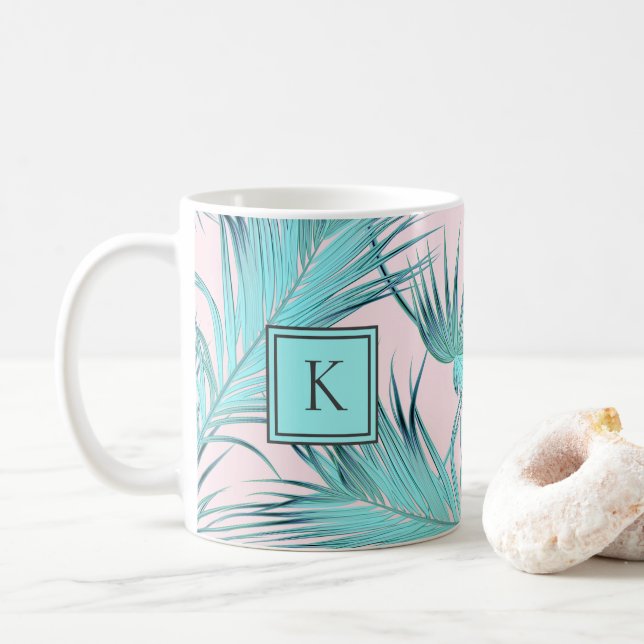Trendy Chic Coastal Palms Muster mit Monogramm Kaffeetasse (Mit Donut)