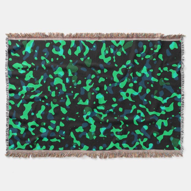Trendy Cool Green Black Camouflage Decke (Vorderseite)