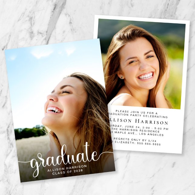 Trendy Foto White Script Graduation Party Einladung (A modern photo graduation announcement to celebrate the graduate's achievements)
