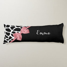 Trendy Giraffe Print Rosy Pink Bow mit Namen Seitenschläferkissen