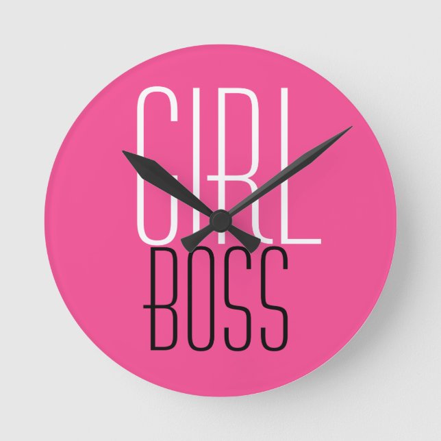 Trendy Girl Boss Typografie White Black Hot Pink Runde Wanduhr (Vorderseite)