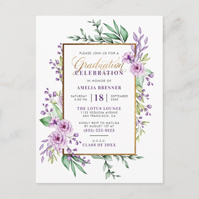Trendy Gold Script Lila Floral Graduation Party Einladungspostkarte (Vorderseite)