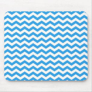 Trendy, hellblau Zickzack Zickzackstreifen. Mousepad