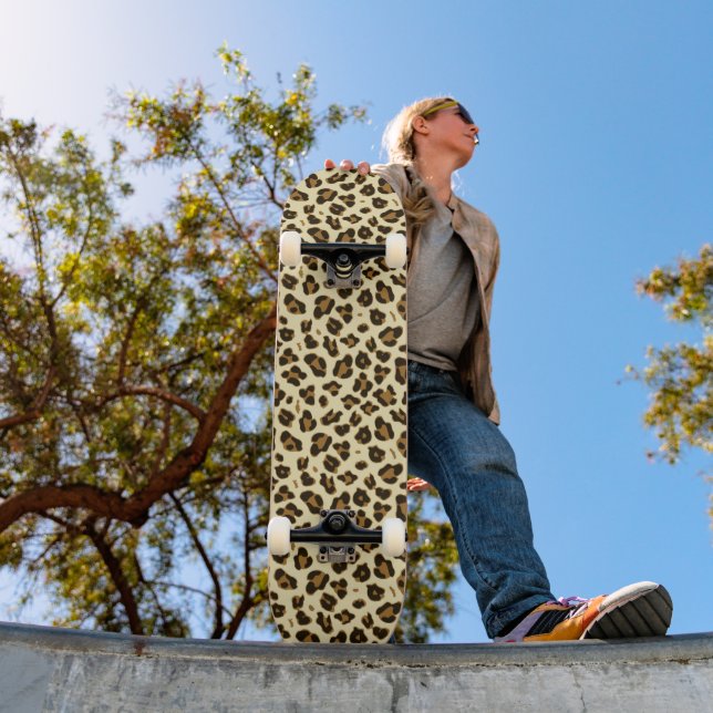 Trendy Leopard Print - Mädchen Skateboard (Außenbereich 1)