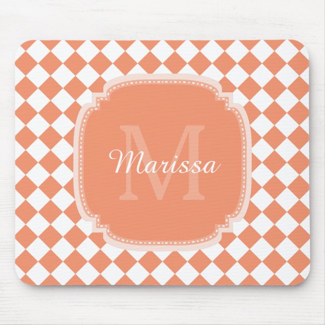 Trendy Light Orange Checkter Mit Monogramm Name Mousepad (Vorne)