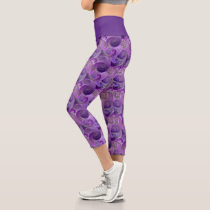 Trendy Lila Paisley Pattern Capri Leggings