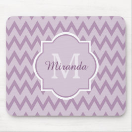 Trendy lila Zickzack Zickzack-Name und Monogramm Mousepad
