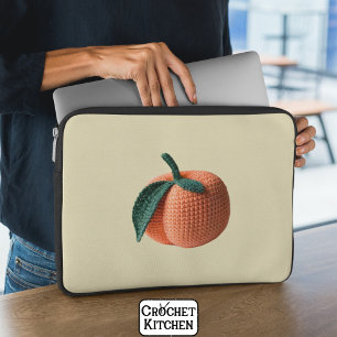 Trendy Minimal Modern Amigurumi Crochet Peach Laptopschutzhülle