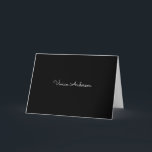 Trendy Minimalistisch Modern Black Script Name Dankeskarte<br><div class="desc">Ein schlichtes, stylisches individuelle Name Typografie-Design in einem lässigen Skript-Schriftart in einfarbigen monochromen Schwarz-Weiß. Das perfekte Objekt für den Minimalisten. Ein auf Trend maßgeschneidertes Geschenk oder Accessoire für jeden Anlass. Debra Valencia, eine visionäre Oberflächenmuster-Künstlerin, Produktdesignerin und Unternehmerin mit Leidenschaft für Weltreisen, Handwerkstraditionen, Pop-Kunst und Mode-Trend, hat ihren eigenen Stil in...</div>