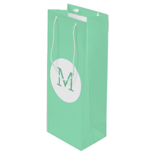 Trendy Mint Green White Monogram Elegant Template Geschenktüte Für Weinflaschen