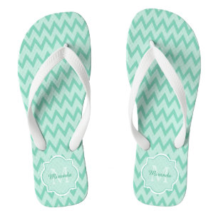 Trendy Mint Green Zickzack Zigzag Name und Monogra Flip Flops
