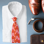 Trendy Modern Groovy Floral Rosa Orange Krawatte<br><div class="desc">Das moderne Design des Modern Groovy Blumenrosa-Rosa-Musters Mens Neck Tie zeichnet sich durch eine moderne,  rosa,  rot-orange-groovy Blume aus. Perfekt als Geschenke für ihn zum Geburtstag,  Weihnachten,  Feiertagen,  oder für Papa zum Vatertag und Bestman und Bräutigam für Hochzeiten. Von Evco Studio entworfen www.zazzle.com/store/evcostudio</div>