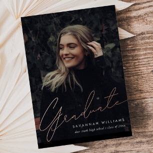 Trendy Modern Simple Script 2 Foto Abschluss Folieneinladung