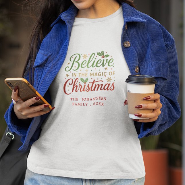 Trendy Moderne glauben, dass die Weihnachtsfamilie T-Shirt (Von Creator hochgeladen)