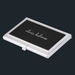 Trendy Monogram | Modern Black Script Name Visitenkarten Dose<br><div class="desc">Ein einfaches,  benutzerdefiniertes Monogramm-Design in einer informellen,  lässigen,  handgeschriebenen Schrifttyp in auffallendem einfarbigem Schwarzweiß. Das Monogramm kann leicht personalisiert sein,  um ein Design so einzigartig wie Sie sind zu machen! Das perfekte trendige Geschenk oder Accessoire für jeden Anlass.</div>