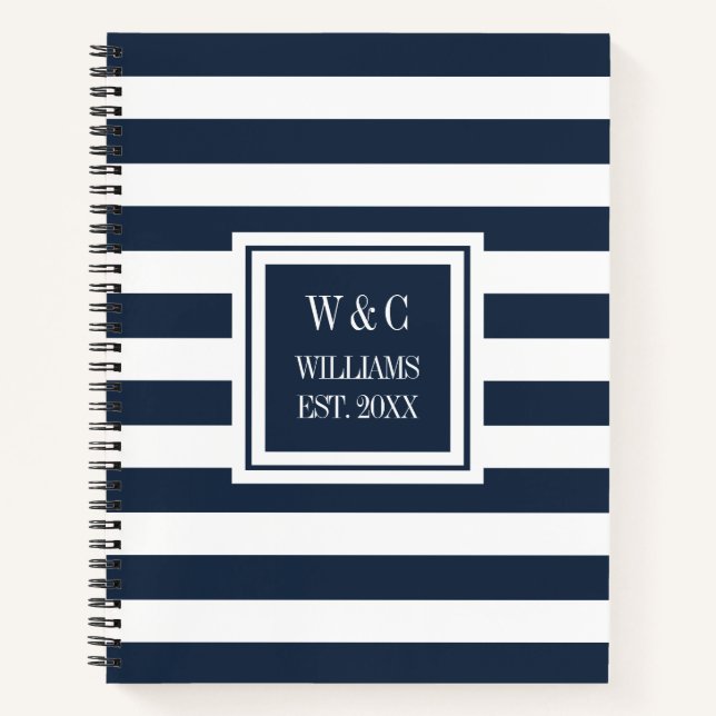 Trendy Monogram Navy Blue Stripe Familienname Notizbuch (Vorderseite)
