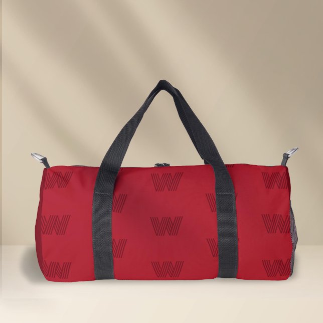 Trendy monogramm, rot duffle bag (Red monogram duffel bag.)