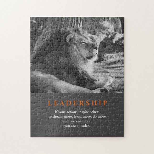 Trendy Motivierend Leadership Lion Black & White Puzzle (Vertikal)