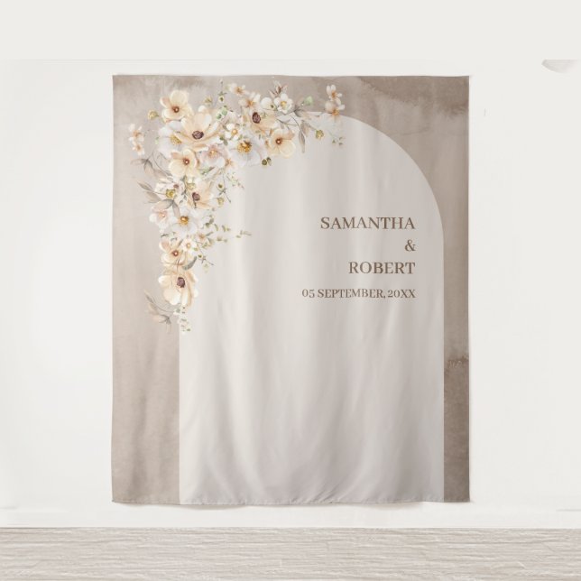 Trendy neutrale Wildblumen boho arch wedding Wandteppich (Vorderseite)