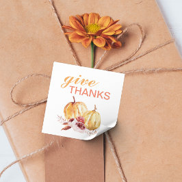 Trendy Orange & Red Give Thanks & Pumpkin Quadratischer Aufkleber