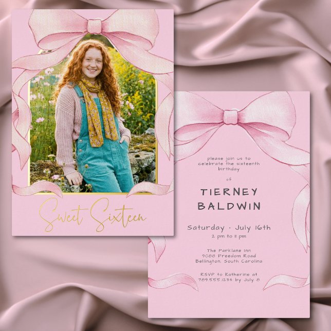 Trendy Pink Bow Sweet Sixteen Photo Birthday Party Folieneinladung (Trendy Pink Bow Sweet Sixteen Photo Birthday Party Foil Invitation)