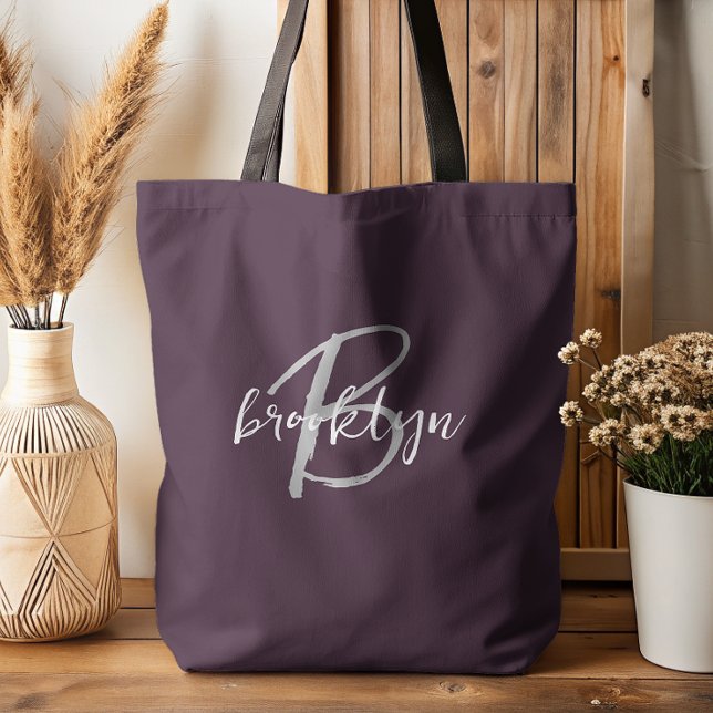 Trendy Plum Lila Grau White Script Monogram (Von Creator hochgeladen)